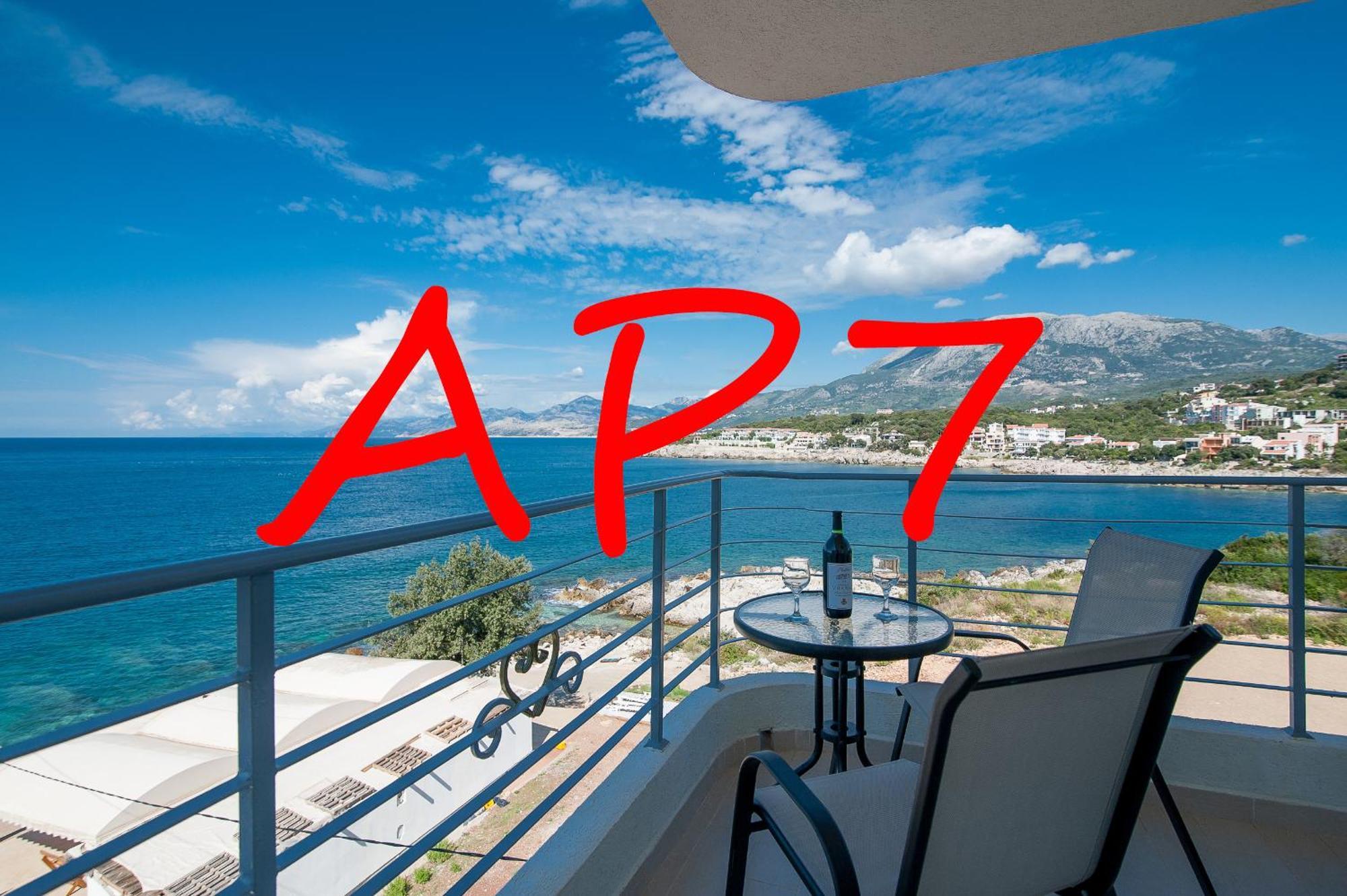 Open Sea Apartments ウトイェハ 部屋 写真