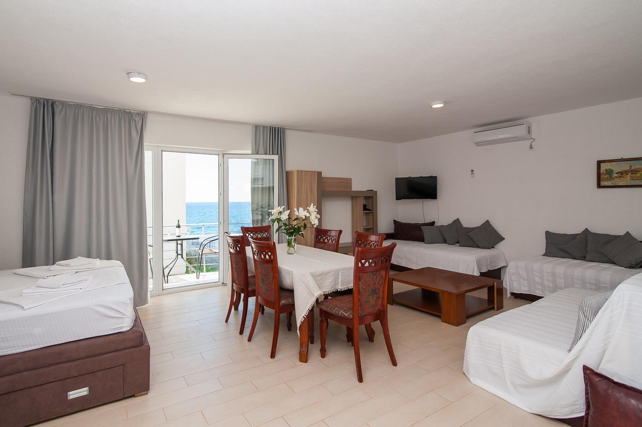 Open Sea Apartments ウトイェハ エクステリア 写真