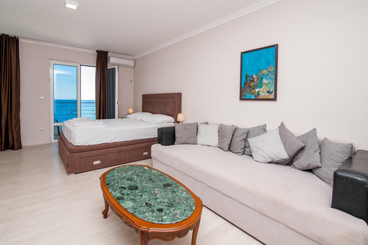 Open Sea Apartments ウトイェハ エクステリア 写真