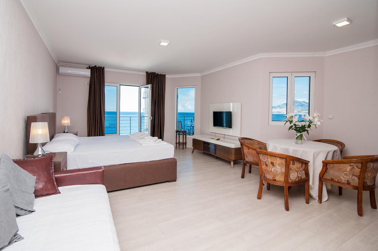Open Sea Apartments ウトイェハ エクステリア 写真